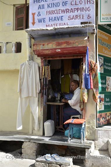 05 City-Walk,_Udaipur_DSC4425_b_H600